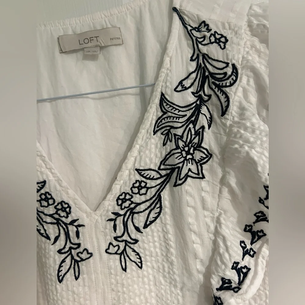 LOFT Floral Embroidered Ruffle Peplum Top Women’s Size Medium - Picture 6 of 9